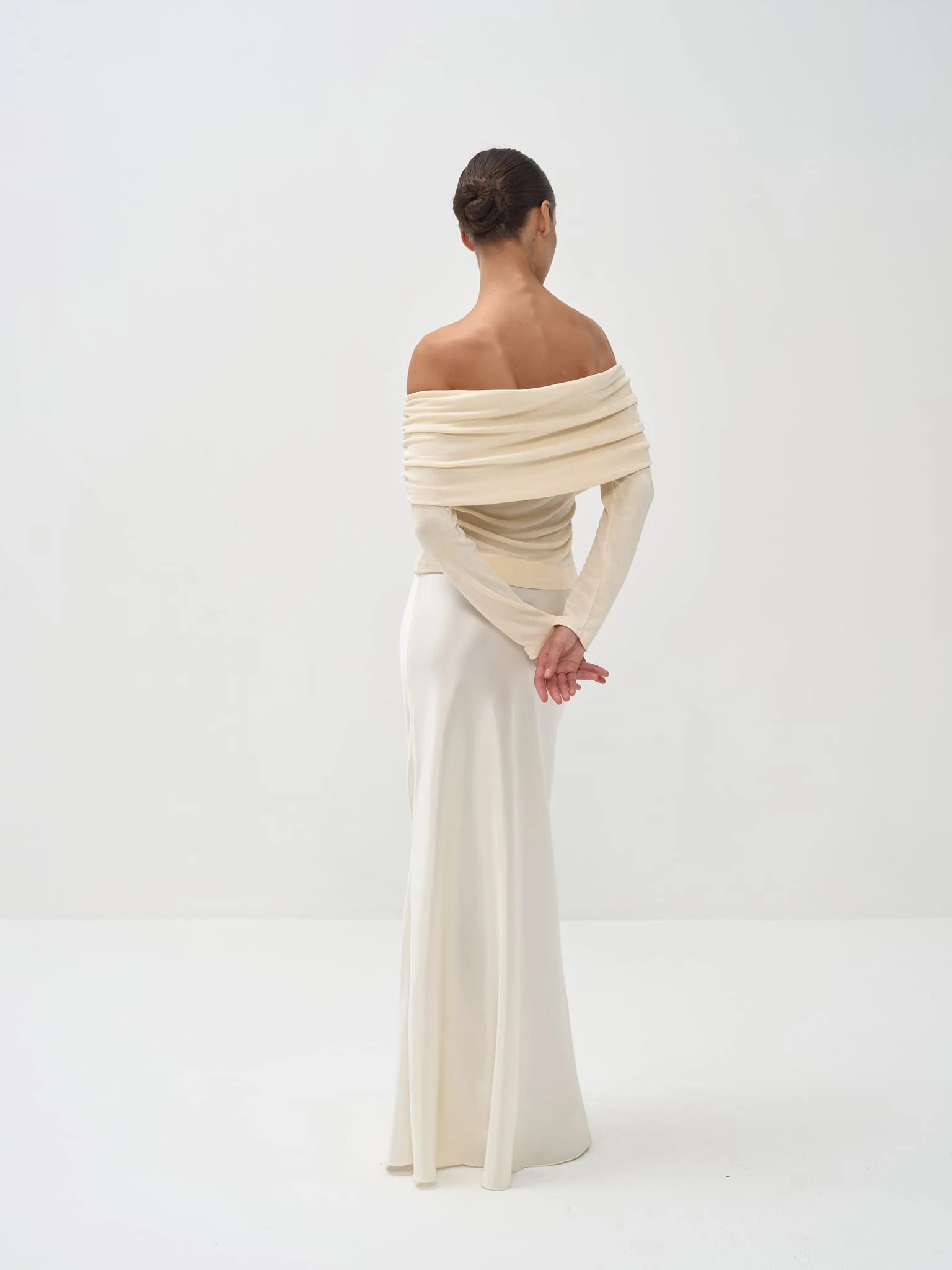 Camélia Long Sleeve Off-Shoulder Top - Image 3