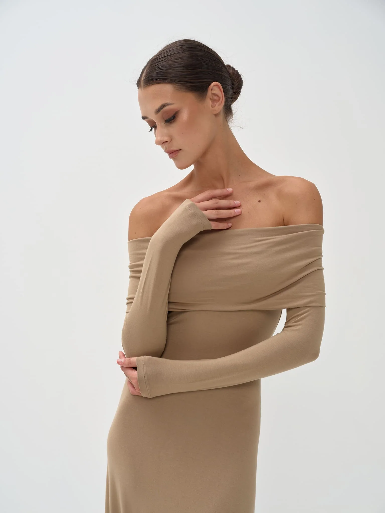 Otis Off-Shoulder Long Sleeve Maxi Viscose Knit Dress - Image 4