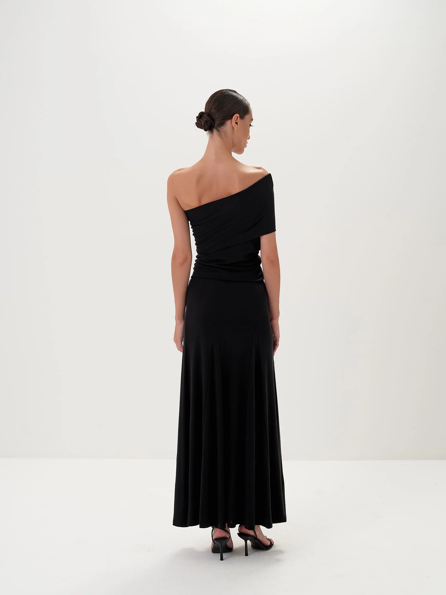 Zaria Top & Skirt Set in TENCEL™ Lyocell - Image 10